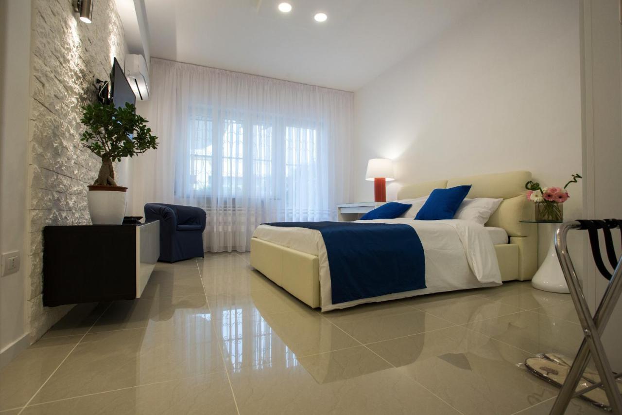 Casa Teresa Bed & Breakfast Napels Buitenkant foto
